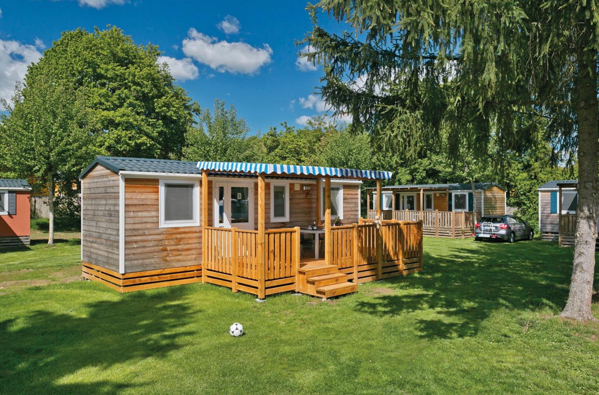 KNAUS Campingpark Frickenhausen Frickenhausen am Main Exterior foto