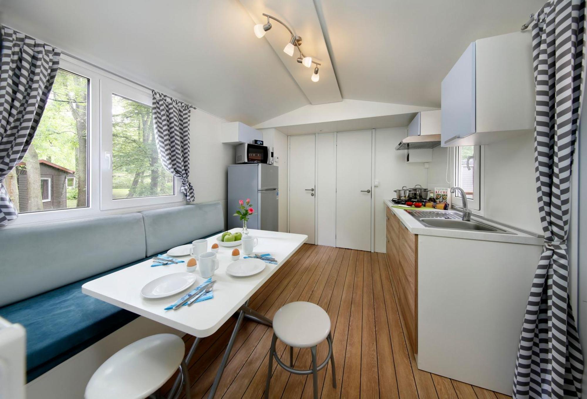 KNAUS Campingpark Frickenhausen Frickenhausen am Main Exterior foto