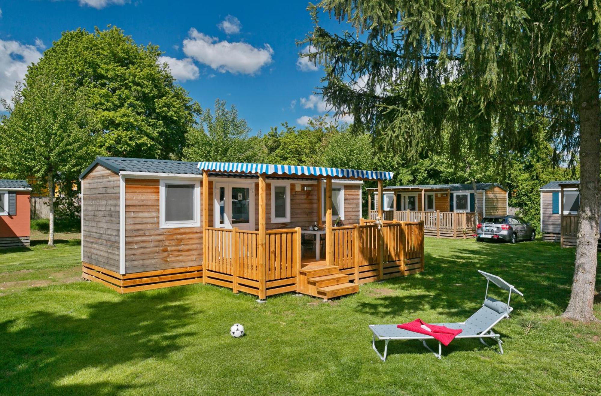 KNAUS Campingpark Frickenhausen Frickenhausen am Main Exterior foto