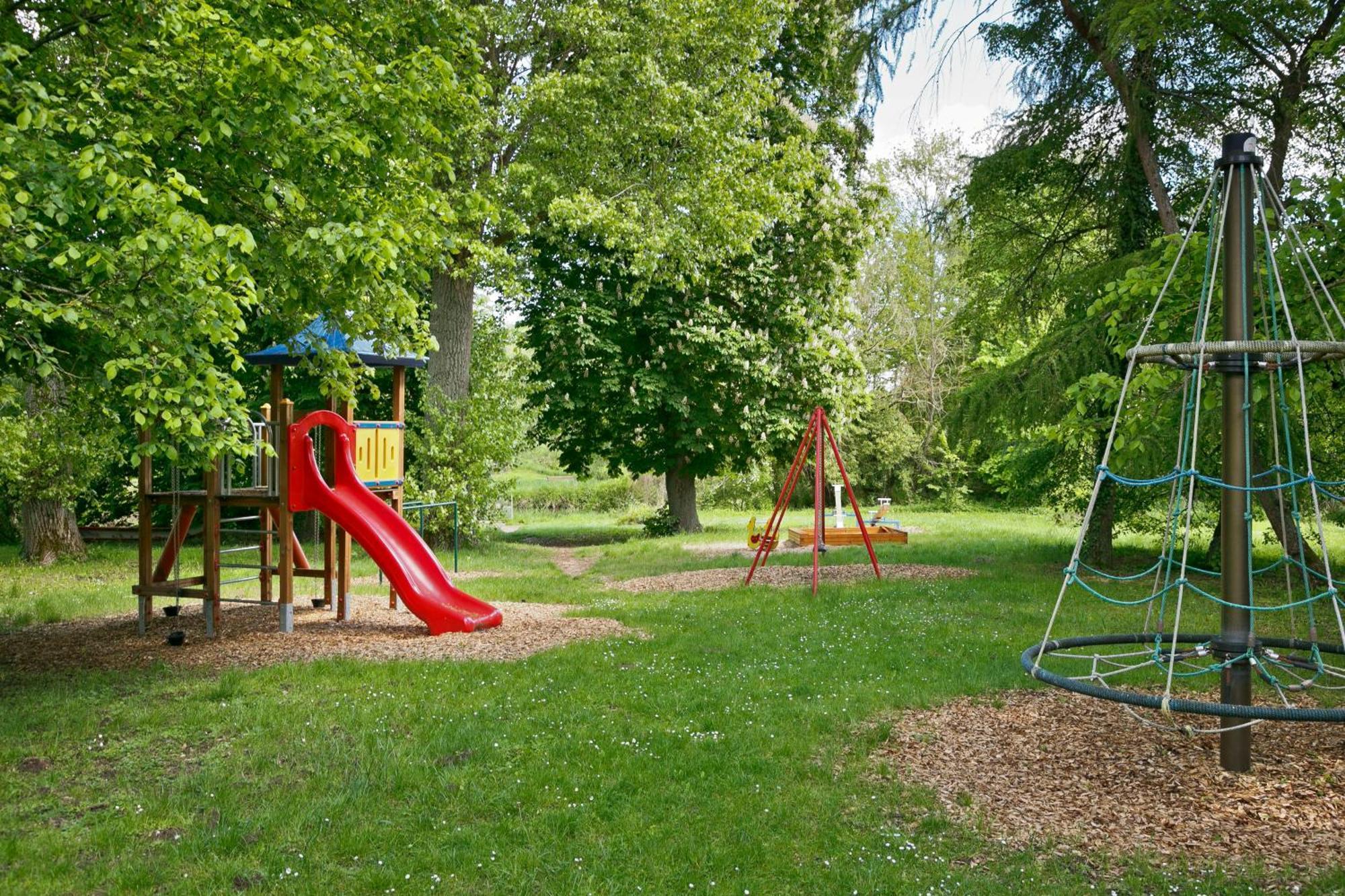 KNAUS Campingpark Frickenhausen Frickenhausen am Main Exterior foto